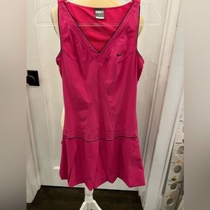 Nike fit dry tennis dress size US S